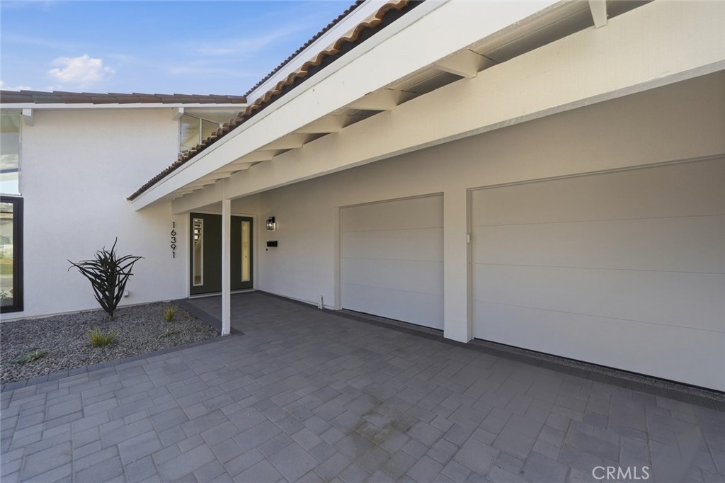 16391 Maruffa Circle, Huntington Beach CA 92649 - photo 43