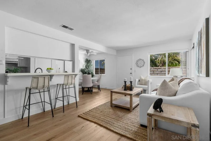 16394 Del Oro Cir 135, Huntington Beach