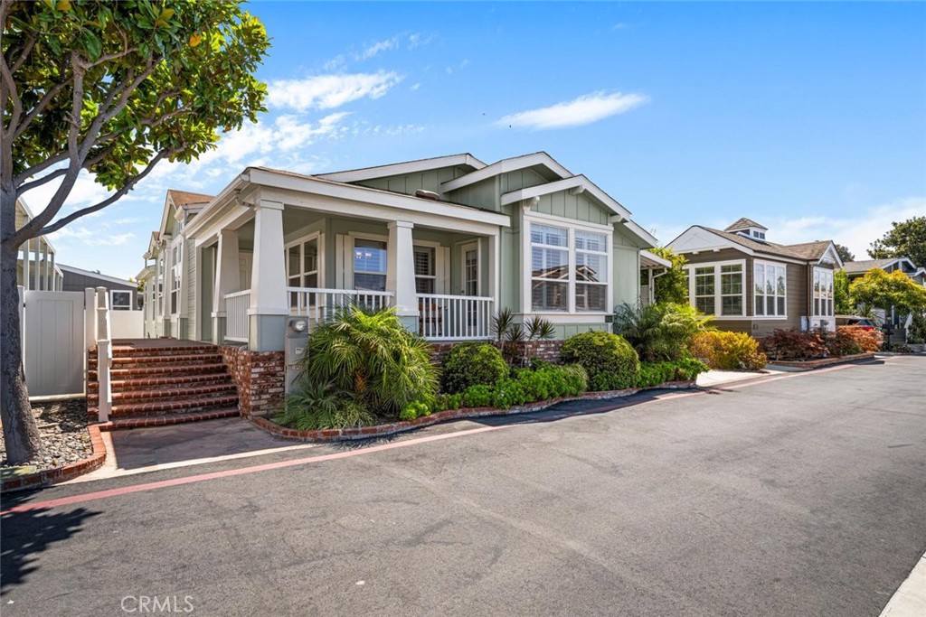 Welcome to Huntington Harbour Village - 16422 Poipu Ln, Huntington Beach CA 92649 - photo 1