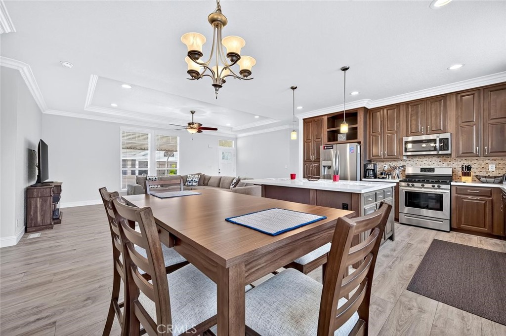 Dinning area - 16444 Bolsa Chica Street 20, Huntington Beach CA 92649 - photo 14