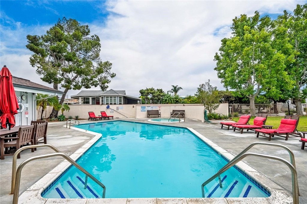 Pool area - 16444 Bolsa Chica Street 20, Huntington Beach CA 92649 - photo 26