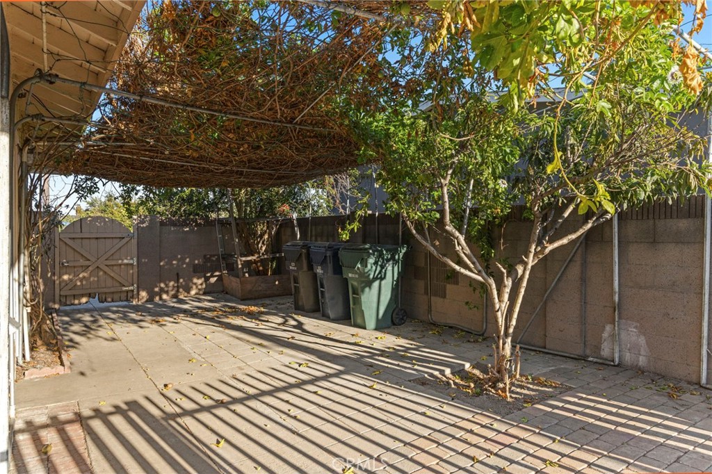16451 Rhone, Huntington Beach CA 92647 - photo 22