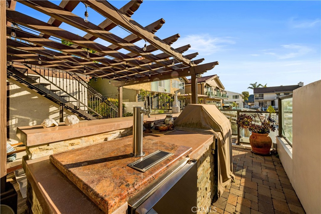 16455 Ladona Circle, Huntington Beach CA 92649 - photo 37