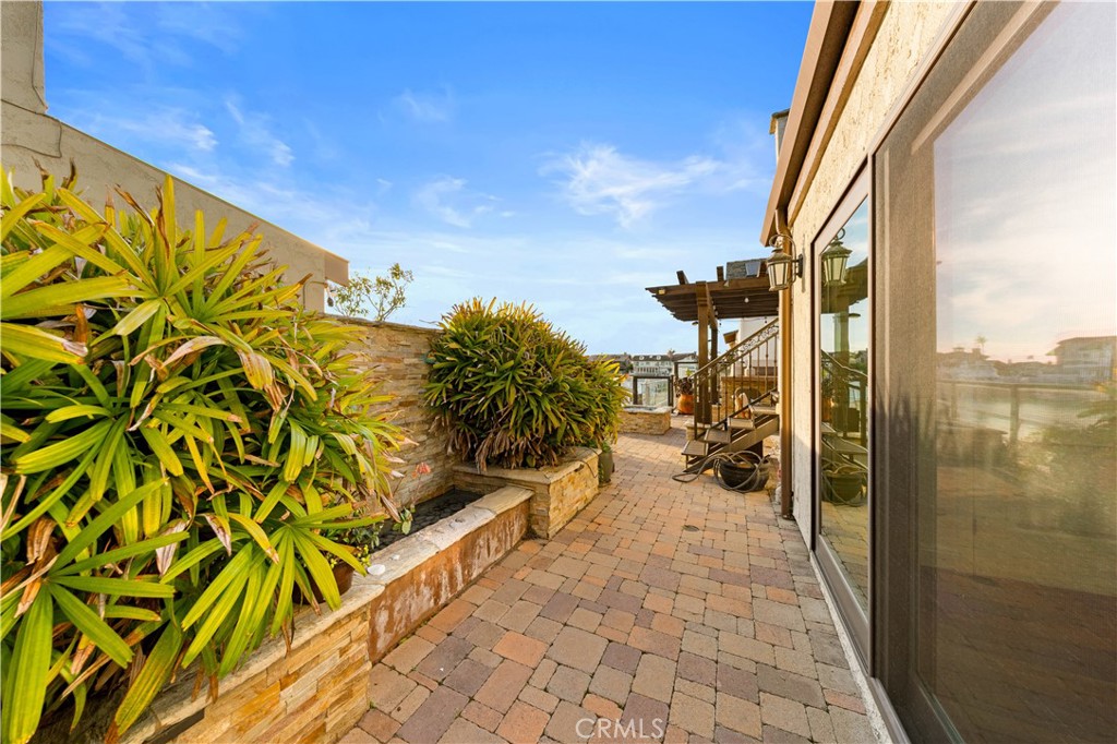 16455 Ladona Circle, Huntington Beach CA 92649 - photo 46