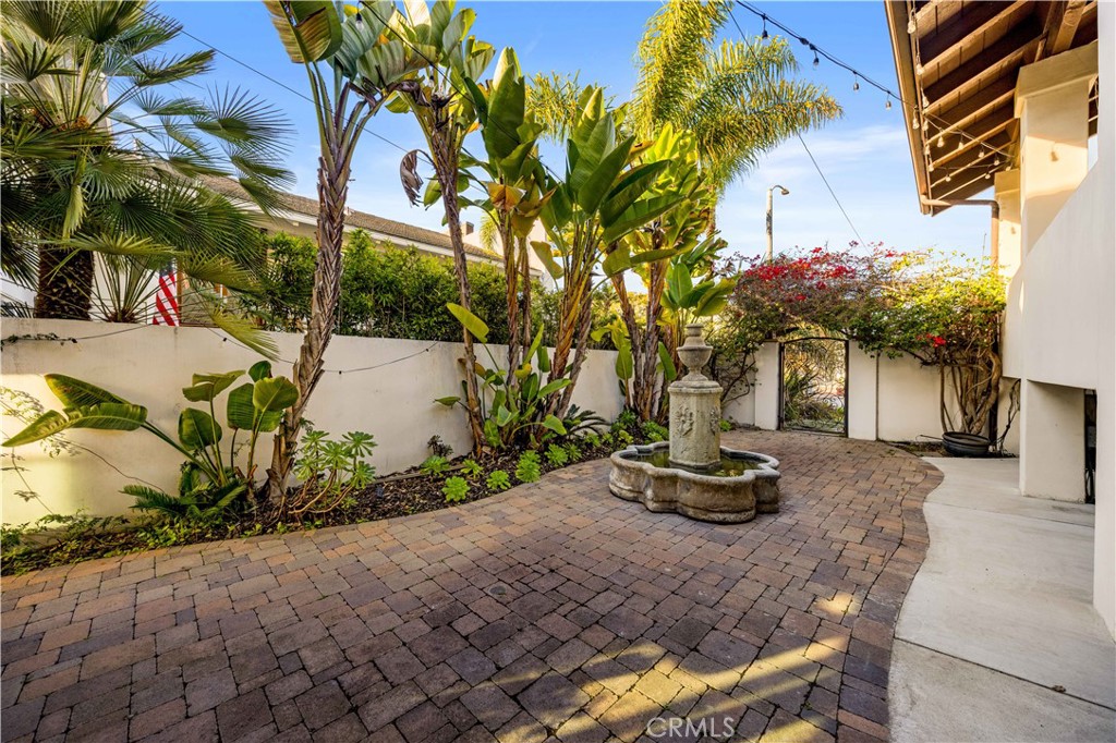 16455 Ladona Circle, Huntington Beach CA 92649 - photo 47
