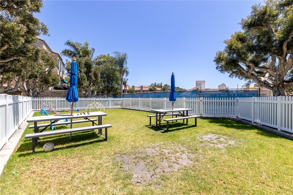 Picning area - 16456 Germain 223, Huntington Beach CA 92649 - photo 17