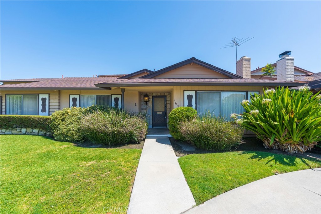 16531 Kellog 1, Huntington Beach CA 92647 - photo 2