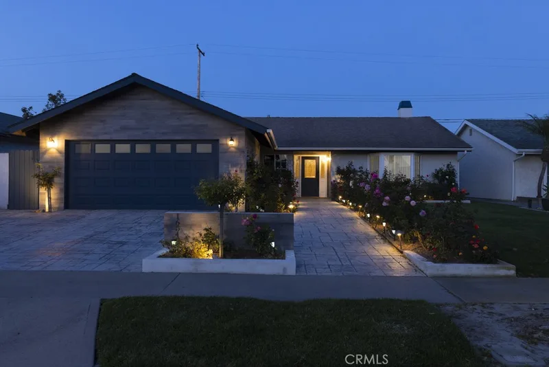 16542 Fountain, Huntington Beach, CA 92647