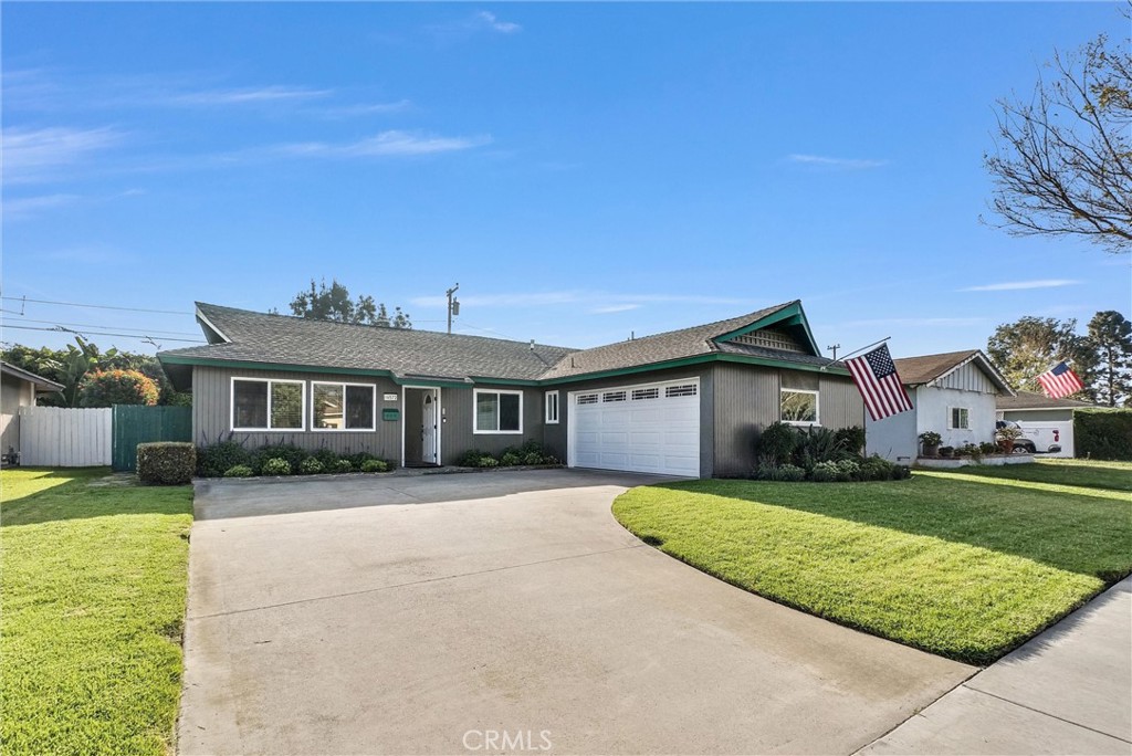 Front view left side - 16572 Patricia Lane, Huntington Beach CA 92647 - photo 1