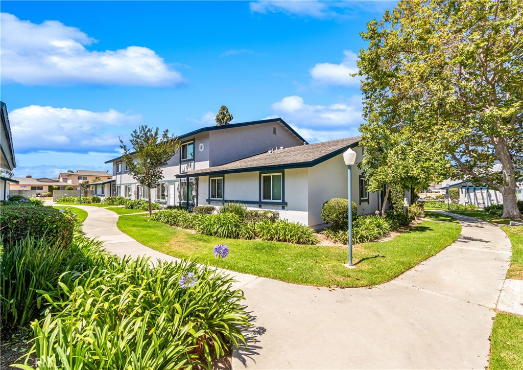 16578 Nube Lane, Huntington Beach CA 92649 - photo 1