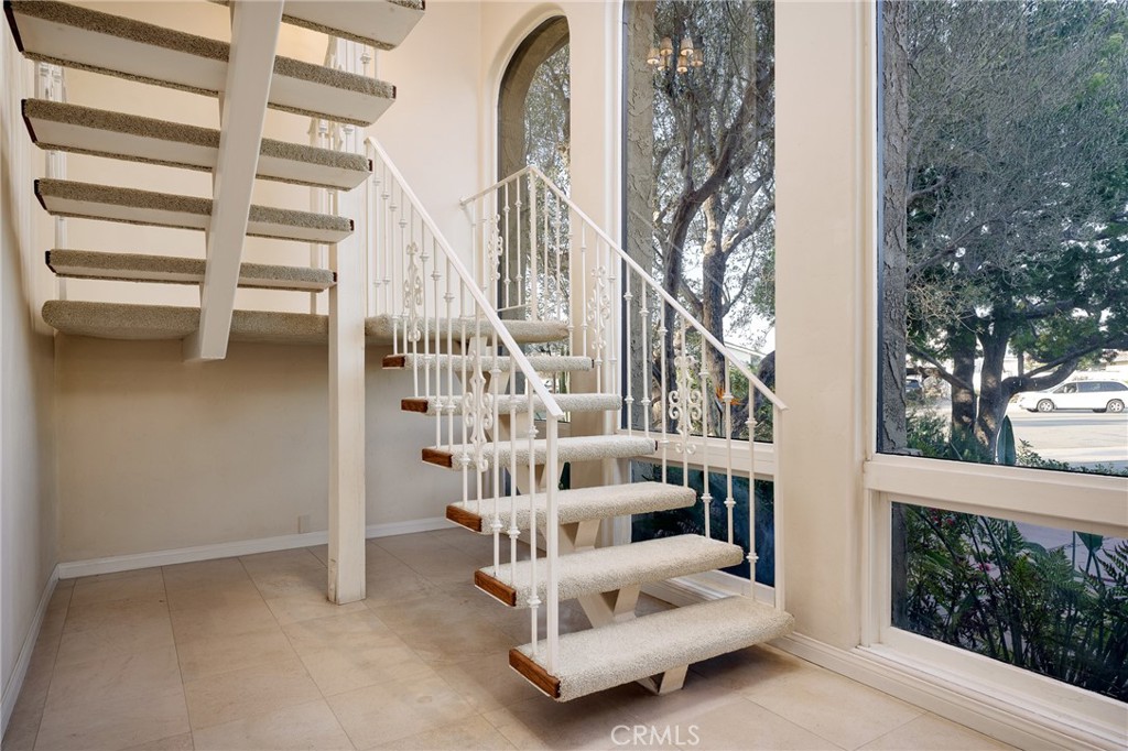 16581 Melville Circle, Huntington Beach CA 92649 - photo 17