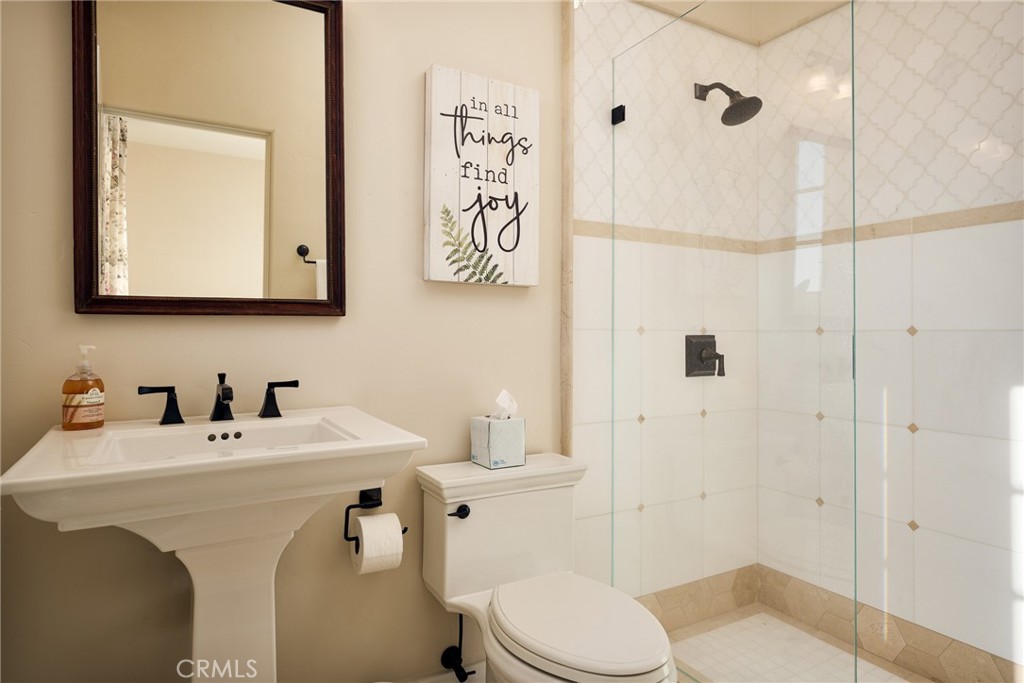 16581 Melville Circle, Huntington Beach CA 92649 - photo 25