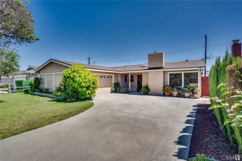 16582 Kettler, Huntington Beach, CA 92647