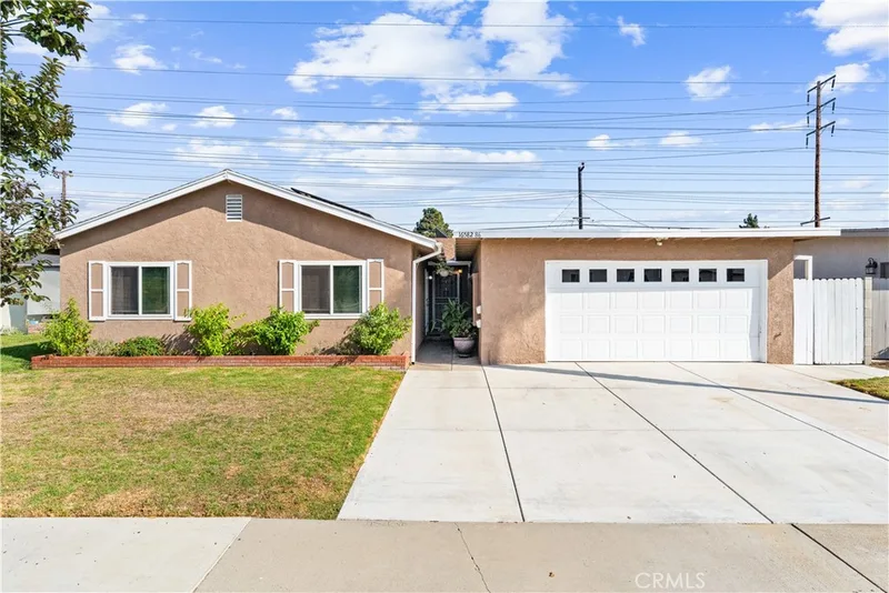 16582 Lucia Lane, Huntington Beach, CA 92647