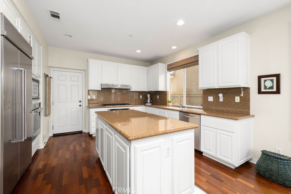 16582 Maywood Lane, Huntington Beach CA 92649 - photo 15