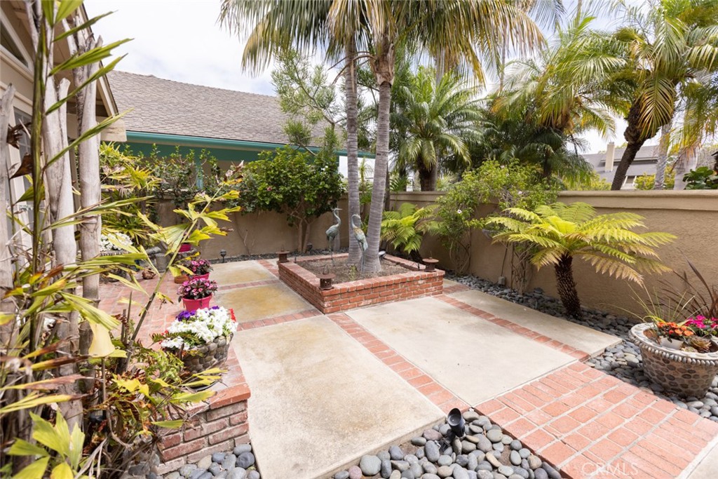 16591 Wanderer Lane, Huntington Beach CA 92649 - photo 8
