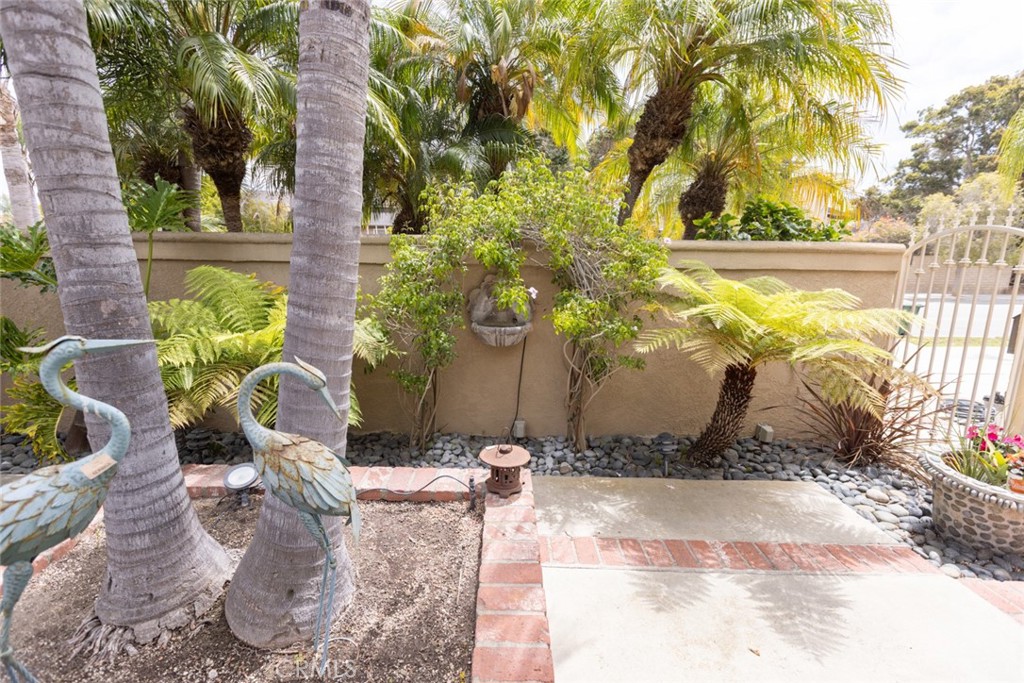 16591 Wanderer Lane, Huntington Beach CA 92649 - photo 9