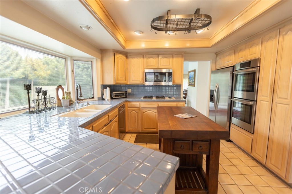 16591 Wanderer Lane, Huntington Beach CA 92649 - photo 11