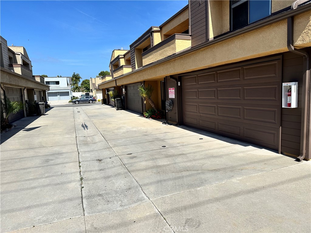 16592 Jib Circle B, Huntington Beach CA 92649 - photo 1