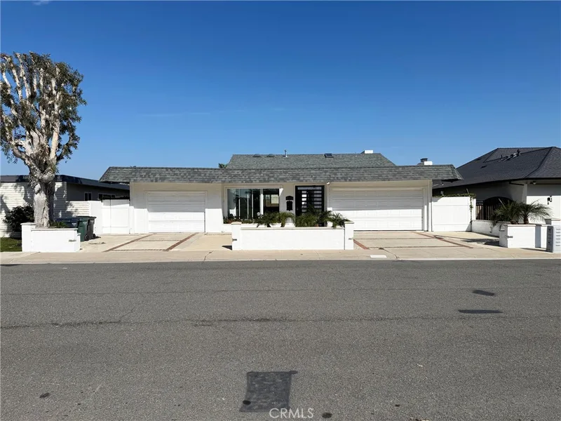 16602 Wellington, Huntington Beach, CA 92649