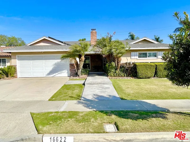 16622 Tiber Lane, Huntington Beach, CA 92647