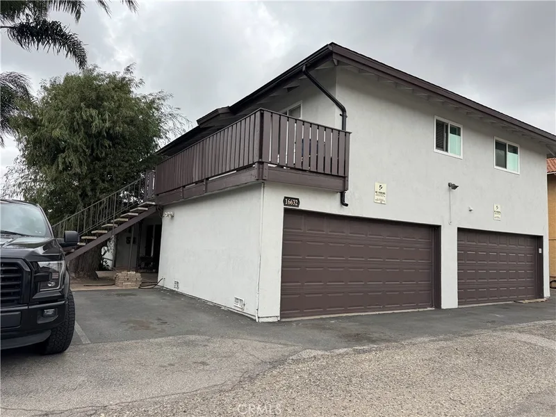 16632 Goldenwest Street 4, Huntington Beach, CA 92647