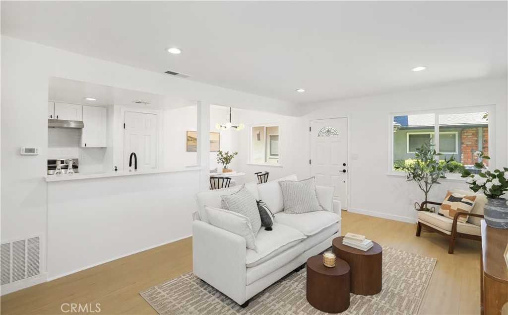 16635 Viewpoint 11b, Huntington Beach CA 92647 - photo 1