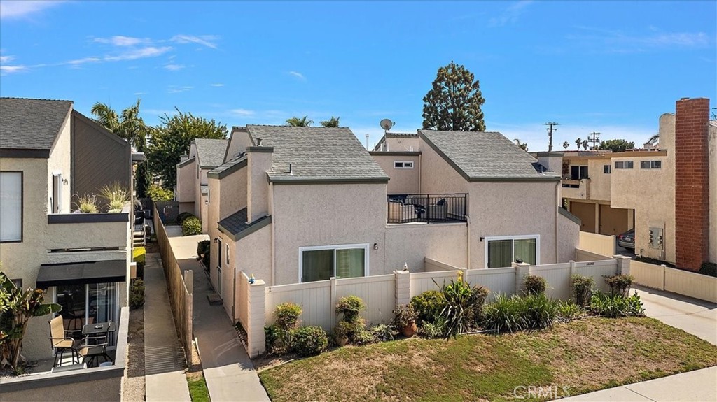 16692 Dolores, Huntington Beach CA 92649 - photo 4