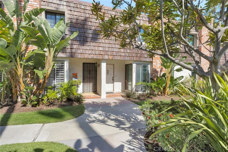16721 Castaway, Huntington Beach, CA 92649