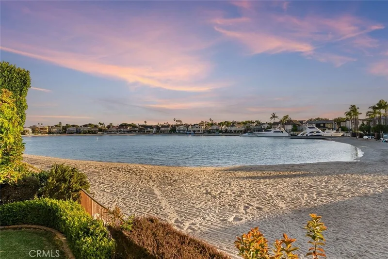 16751 Coral Cay, Huntington Beach, CA 92649