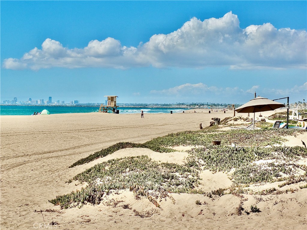 Love at First Sight :-) In the morning, or at night. - 16765 S Pacific Avenue 'B', Huntington Beach CA 90742 - photo 1