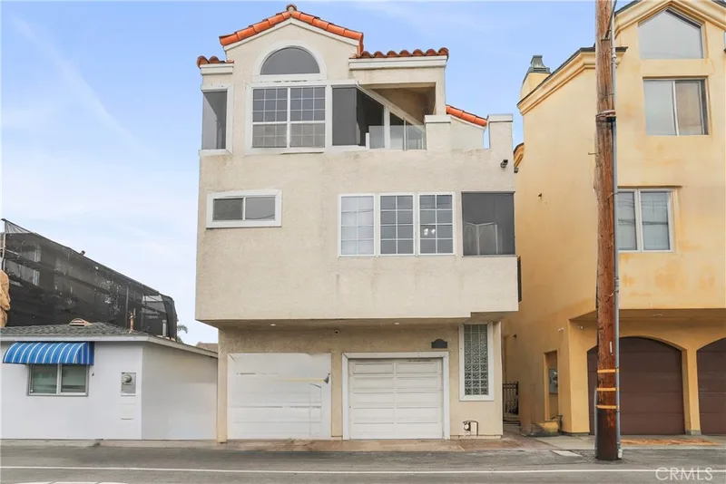 16778 Bayview Drive B, Huntington Beach, CA 92649