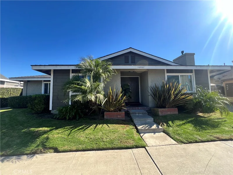 16862 Green 2, Huntington Beach, CA 92649