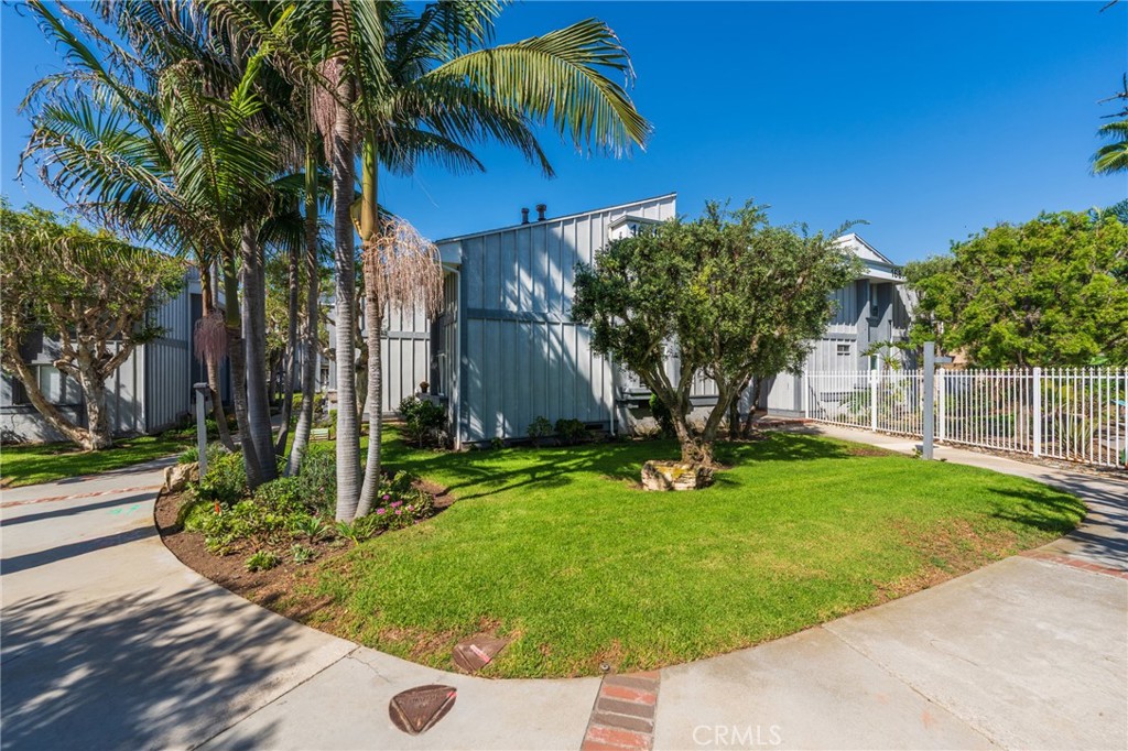 16872 Pacific Coast Highway 205, Huntington Beach CA 92649 - photo 3