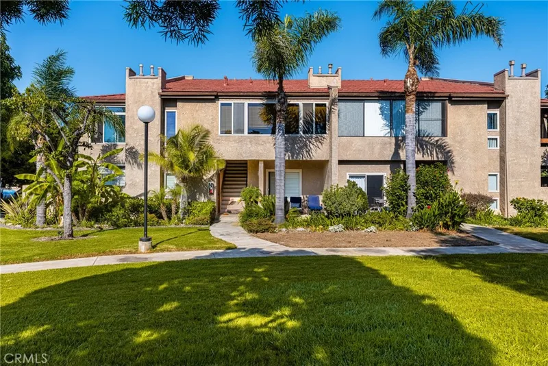 16877 Bluewater Lane, Huntington Beach