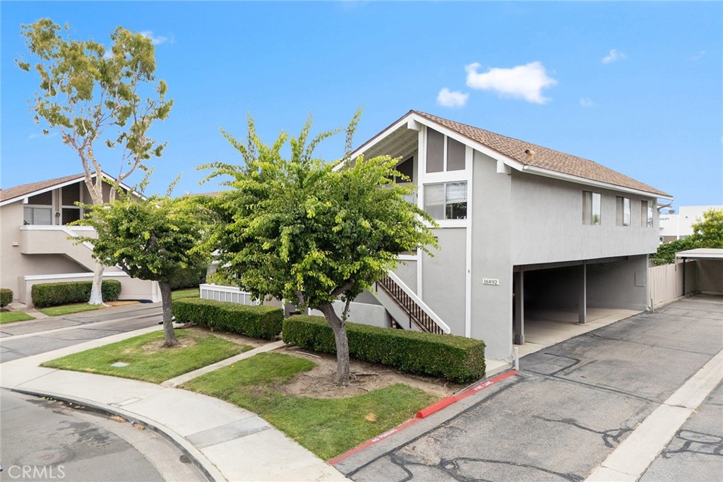 16892 Limelight Circle B, Huntington Beach CA 92647 - photo 1