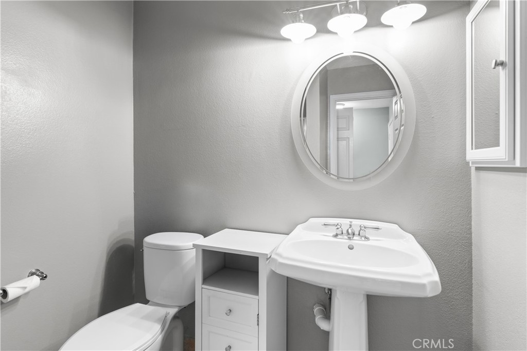 Main Bath and Shower - 16911 Eastlake Lane, Huntington Beach CA 92647 - photo 17