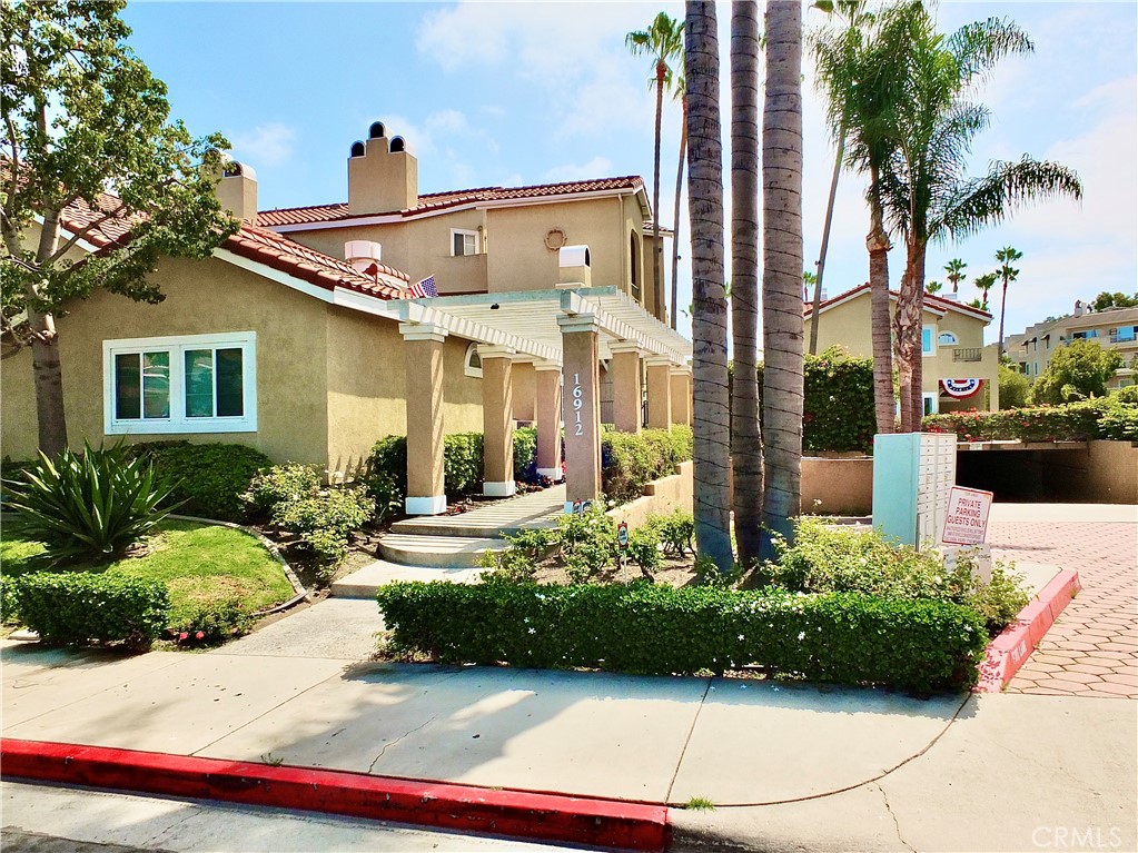 16912 Sims 103, Huntington Beach CA 92649 - photo 1
