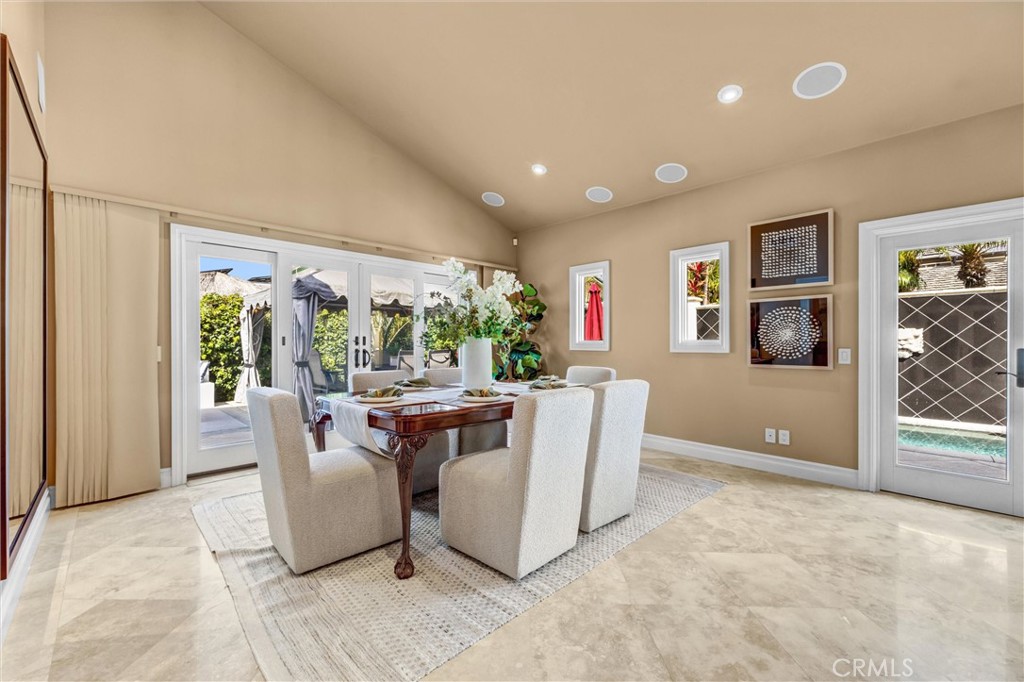 Dining Room - 16931 Fairfield, Huntington Beach CA 92649 - photo 9