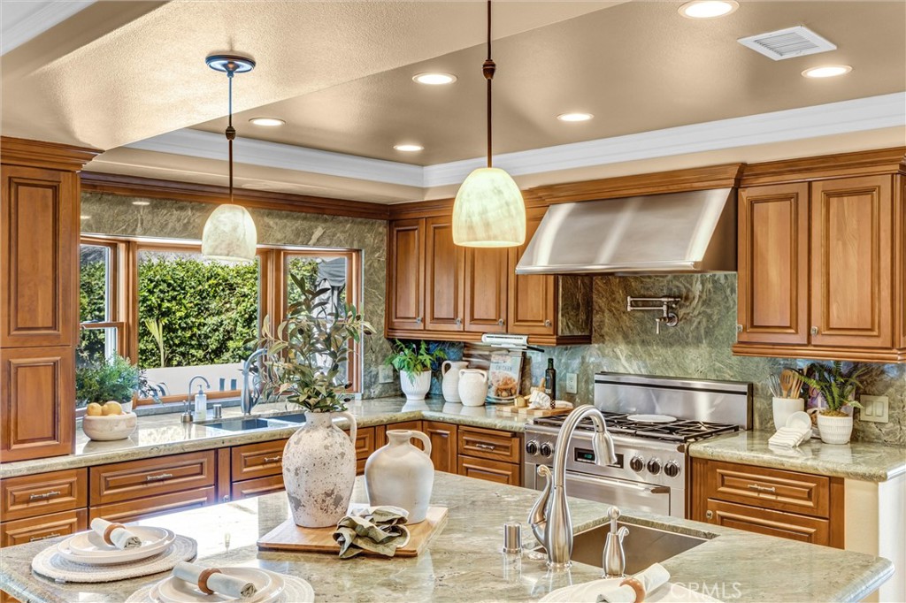 Fabulous Kitchen - 16931 Fairfield, Huntington Beach CA 92649 - photo 17
