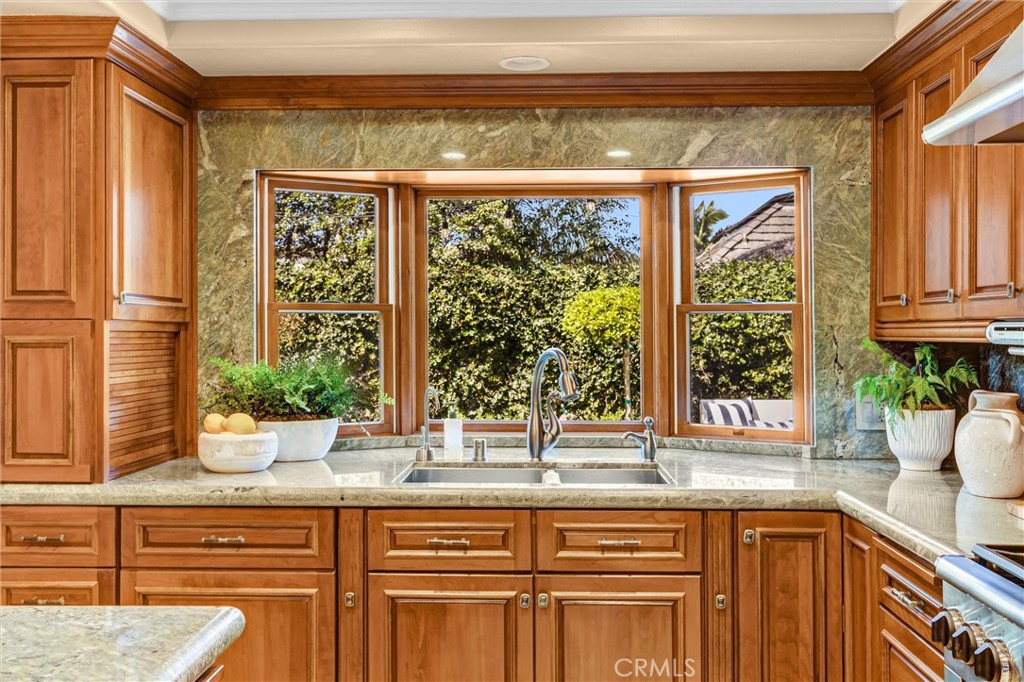 16931 Fairfield, Huntington Beach CA 92649 - photo 18
