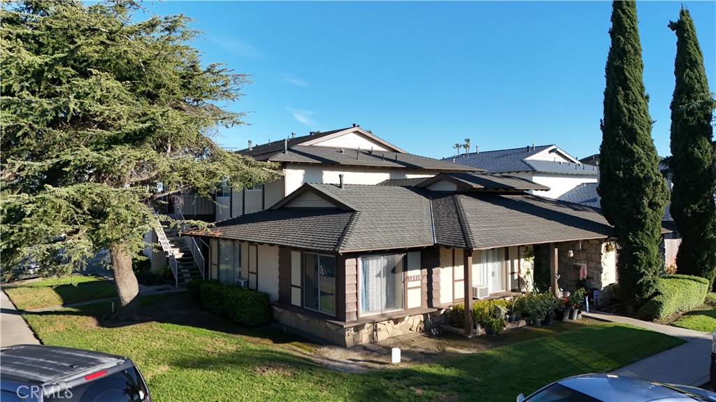 16932 Lilac Lane, Huntington Beach CA 92647 - photo 1