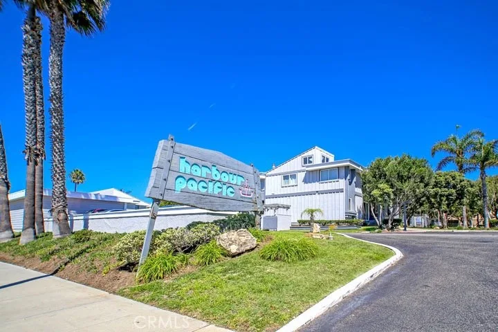 16932 Pacific Coast 103, Huntington Beach, CA 92649