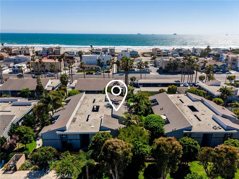 16932 Pacific Coast Highway 102, Huntington Beach