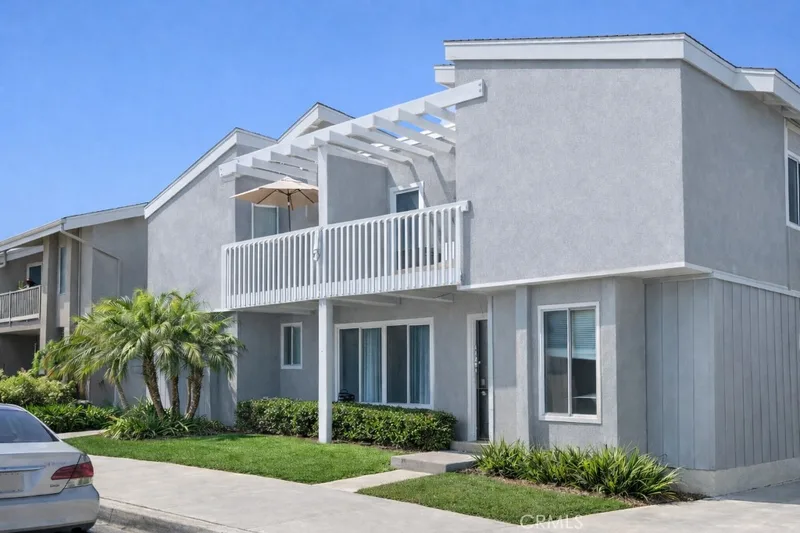 16951 Hoskins 1, Huntington Beach, CA 92649