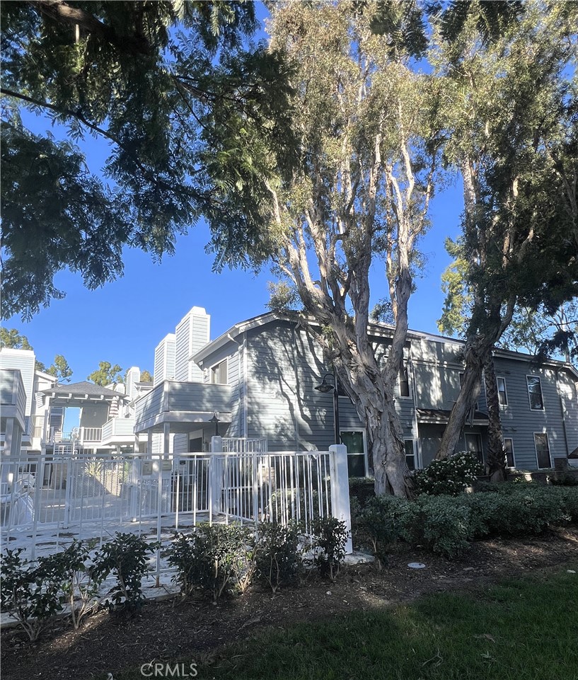 16960 Algonquin 3-204, Huntington Beach CA 92649 - photo 1