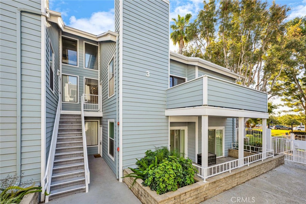 16960 Algonquin 3-204, Huntington Beach CA 92649 - photo 1