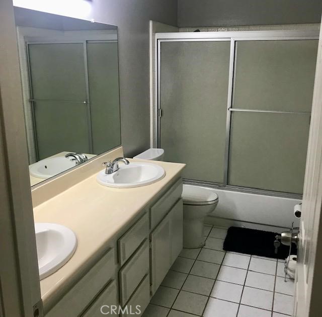 Large Dual Sinks in Bathroom - 16960 Algonquin, Huntington Beach CA 92649 - photo 10