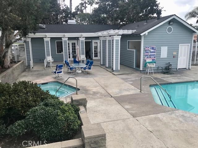 Large Pool and Jacuzzi steps from Unit - 16960 Algonquin, Huntington Beach CA 92649 - photo 12