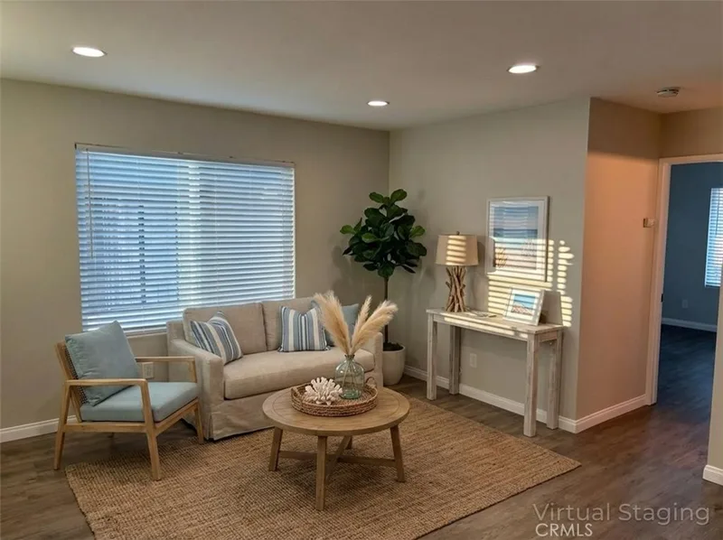 16971 Hoskins 2, Huntington Beach, CA 92649